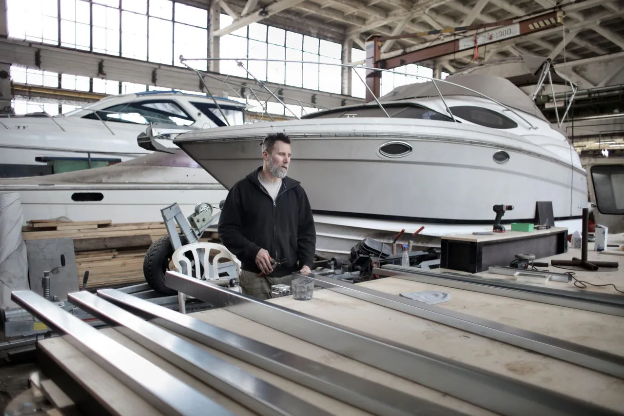 Harborline mechanic at work in the shop